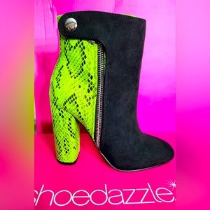 Green and black snake skin boots brand new perfect for daily bases or going out!